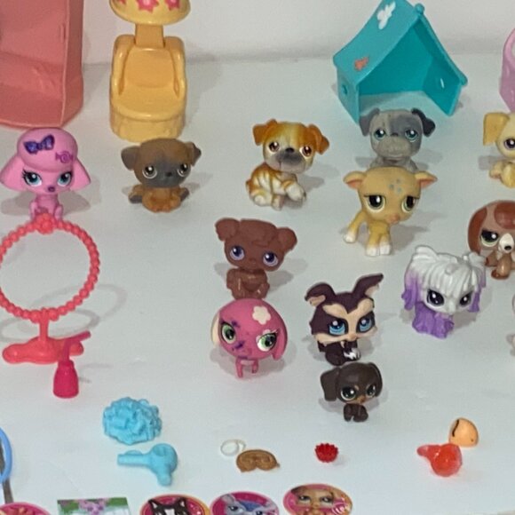 Littlest Pet Shop LPS HUGE LOT of Dogs, Cats & ACCESSORIES ✿PETS✿Carrying Case + - Picture 8 of 11